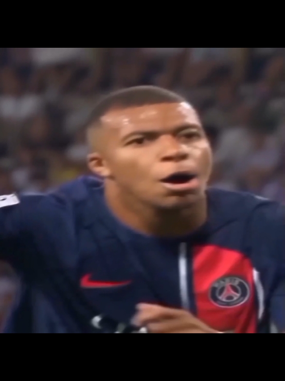 What's up Mbappé?🤨 // #football #tiktok #tiktokbrasil #fy #fyppp #viral #viraliza #edit #kylianmbappé 