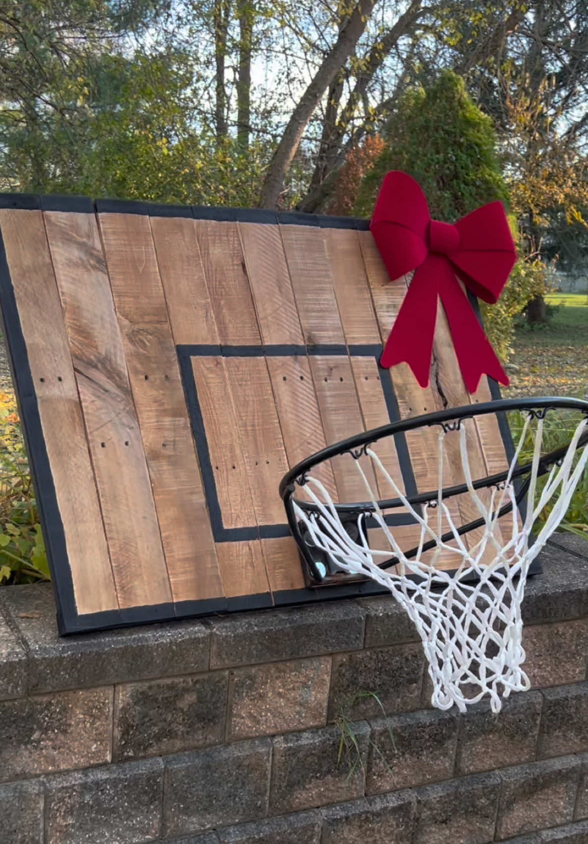 15 Basketball Themed Christmas Ideas 🏀🎅🏽🎄 #MotivatedByMylan 