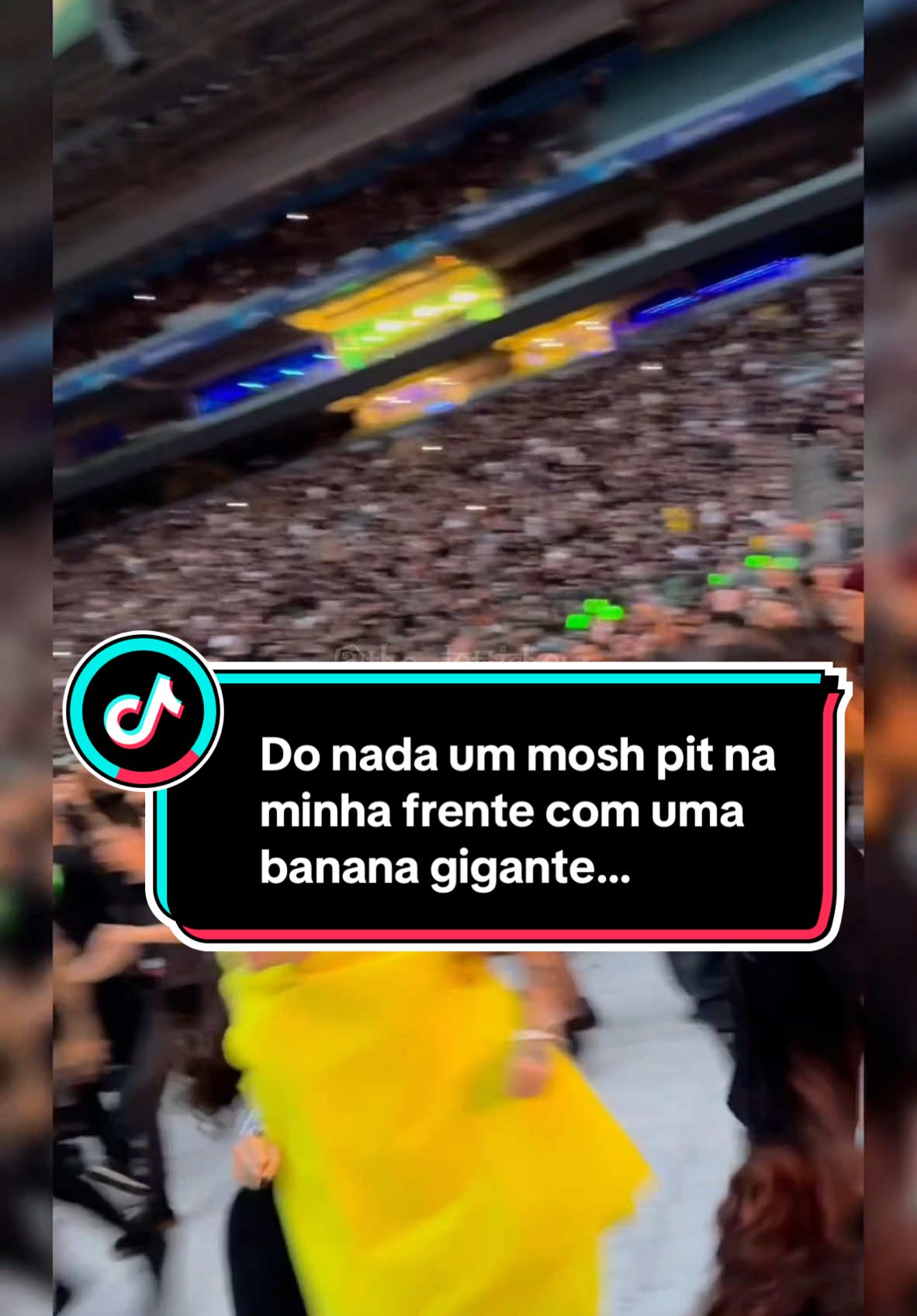 O mosh quase que pegou a premium toda… Juro! Não tinha por onde escapar ahahahahahah . . . #spiritbox #metal #heavymetal #allianzparque #courtneylaplante #banana #moshpit #viraltiktok #fyp #viralizar #monetizartiktok #fypp #fy #algorithm @Spiritbox 