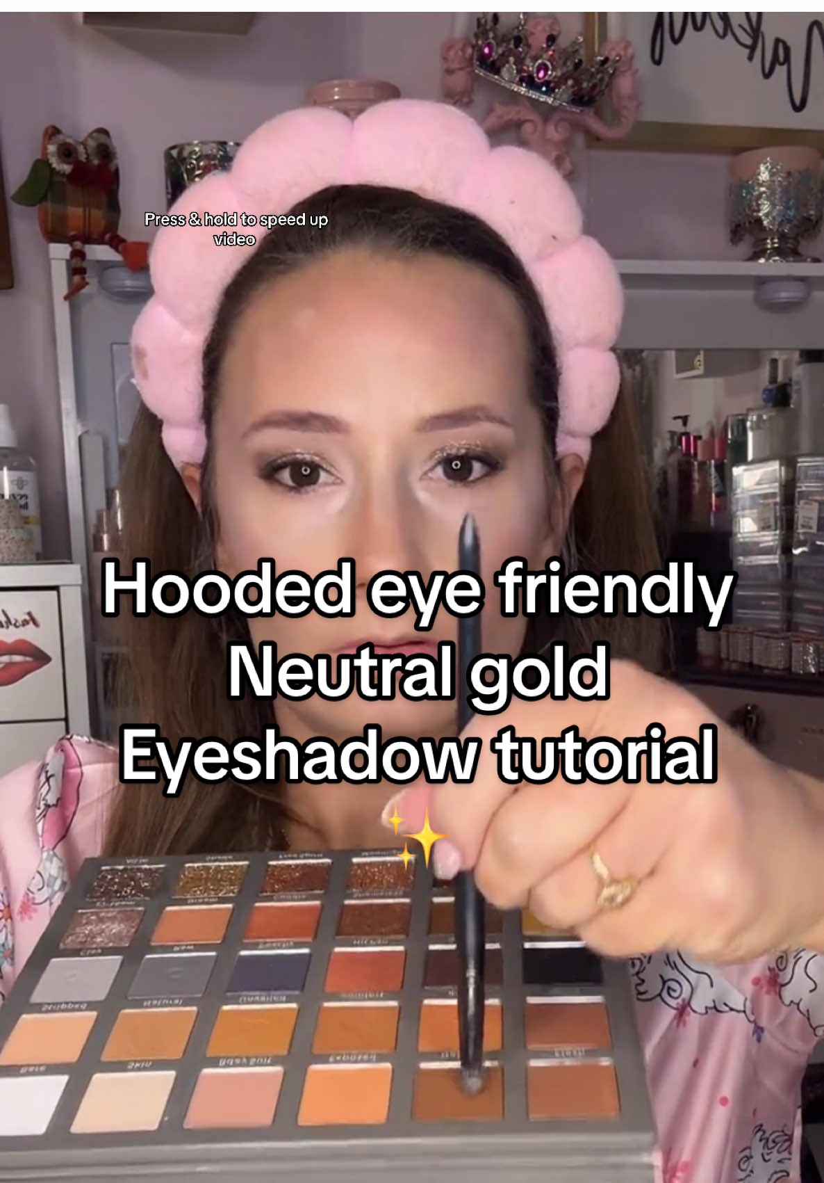 Hooded eye friendly Neutral holiday smokey gold glitter eyeshadow look using @Slay Ready Cosmetics newdOclock palette 🎨 & you can grab yours w my discount code PRINCESSGLITTERHEAD or w my 🔗 #hoodedeyesmakeuptips #goldeyeshadow #neutraleyelook #holidayeyemakeup #hoodedeyesmakeup #princessglitterheadmakeup #slayreadycosmetics #slayready #nudeoclock #neutralaesthetic #goldglittermakeup #grwmeyeshadow #eyeshadowtut 