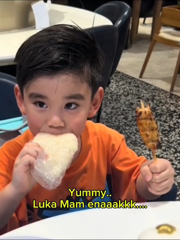 Lagian anak lagi makan, lu gituin sih Gem😫 #pov #au #xyzbca #fyp #thaienthu #thailovers #fourthnattawat #gemini_nt #geminifourth #lukakornrich #aponattawin #milephakphum #mileapo #mileapofamily #povmileapo 