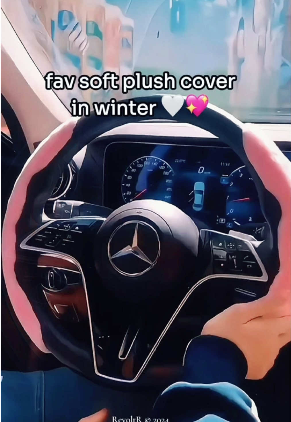 my fav steering wheel cover in winter💖🤍🛞 #steeringwheelcover #carsteeringwheel #soft #carsteeringwheelcover #safedriving #caraccessories #drivingtips #carmusthaves #carmusthave #cardecoration #comfortable #carmodstiktok #softcover #autoaccessories #carstyle #forgirls #formen #foryou #fypage #fy #viral #FallDealsForYou #cardecor #carsoftiktok #decoratewithme#decoratewithme #carupgrade #zoomzoom #fallvibes #fallvibes🍂 #revoltr #satisfyingvideo #softplush #softsteeringwheelcover #fluffy #forwinter #winter #wintercar #colddays #winterfashion #coldcar #cold #TikTokShopHolidayHaul #TikTokShopBlackFriday #TikTokShopCyberMonday #NewYearNewAura