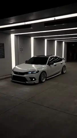 #11thgencivic #honda #whitecar #slammed 