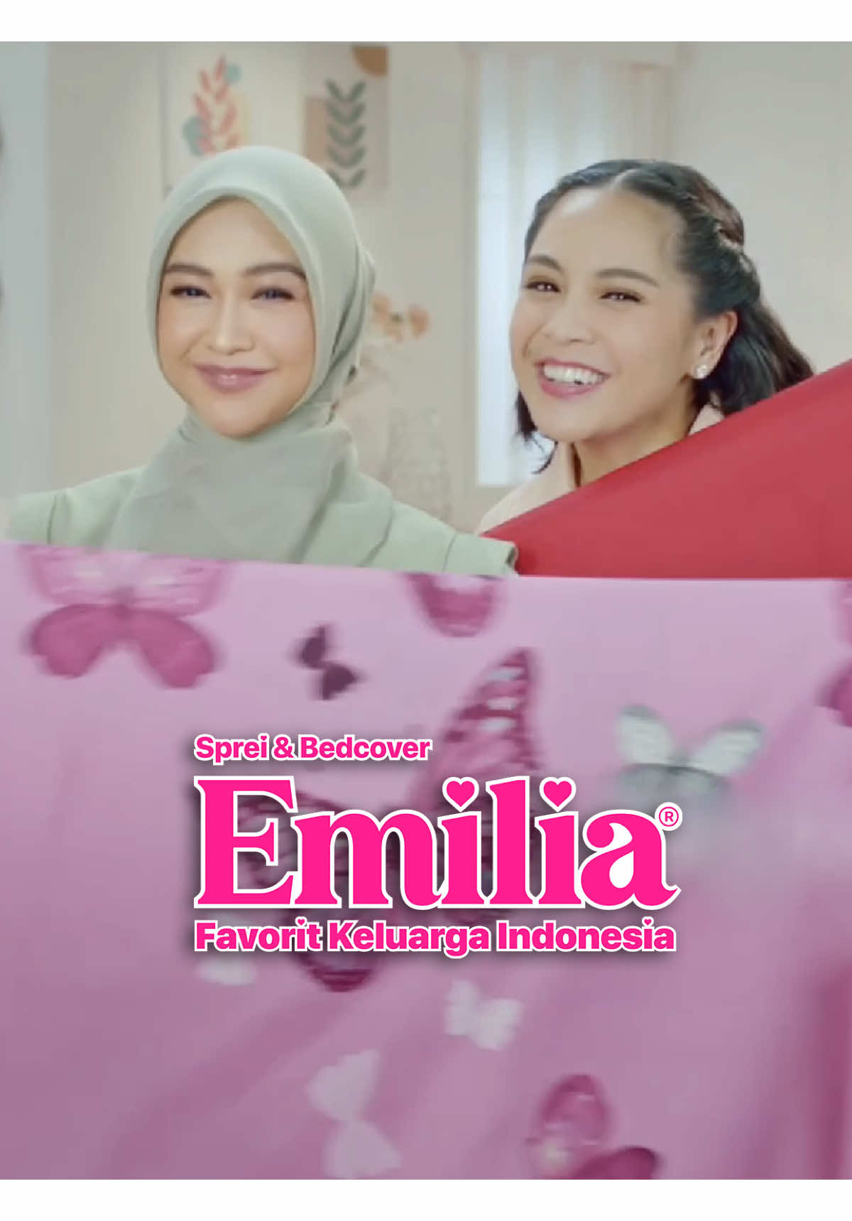 Emilia Sprei menawarkan koleksi sprei berkualitas tinggi dengan desain elegan dan bahan yang nyaman, serta memberikan sentuhan mewah pada kamar tidur Anda. Sprei Emilia Favorit Keluarga Indonesia #spreiemilia #spreianak #spreibunga #spreiabstrak #bedcover #spreiindonesia