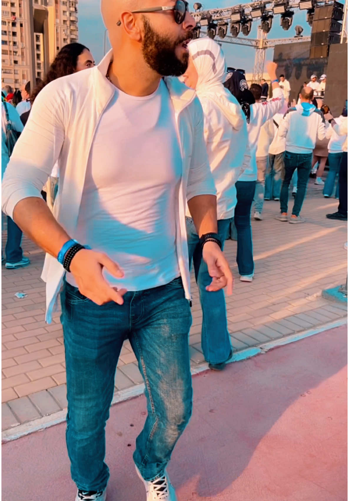ولا بنخاف #page #foryou #you #foru #pageforyou #videoviral #viral #fyp #الشعب_الصيني_ماله_حل😂😂 #pageforyou_🔥 #مشاهير_تيك_توك #video #أغاني #جيل_الطيبين #سعادتنا_في_ذكريتنا #عمدة_الجيل #ahmedhosny 