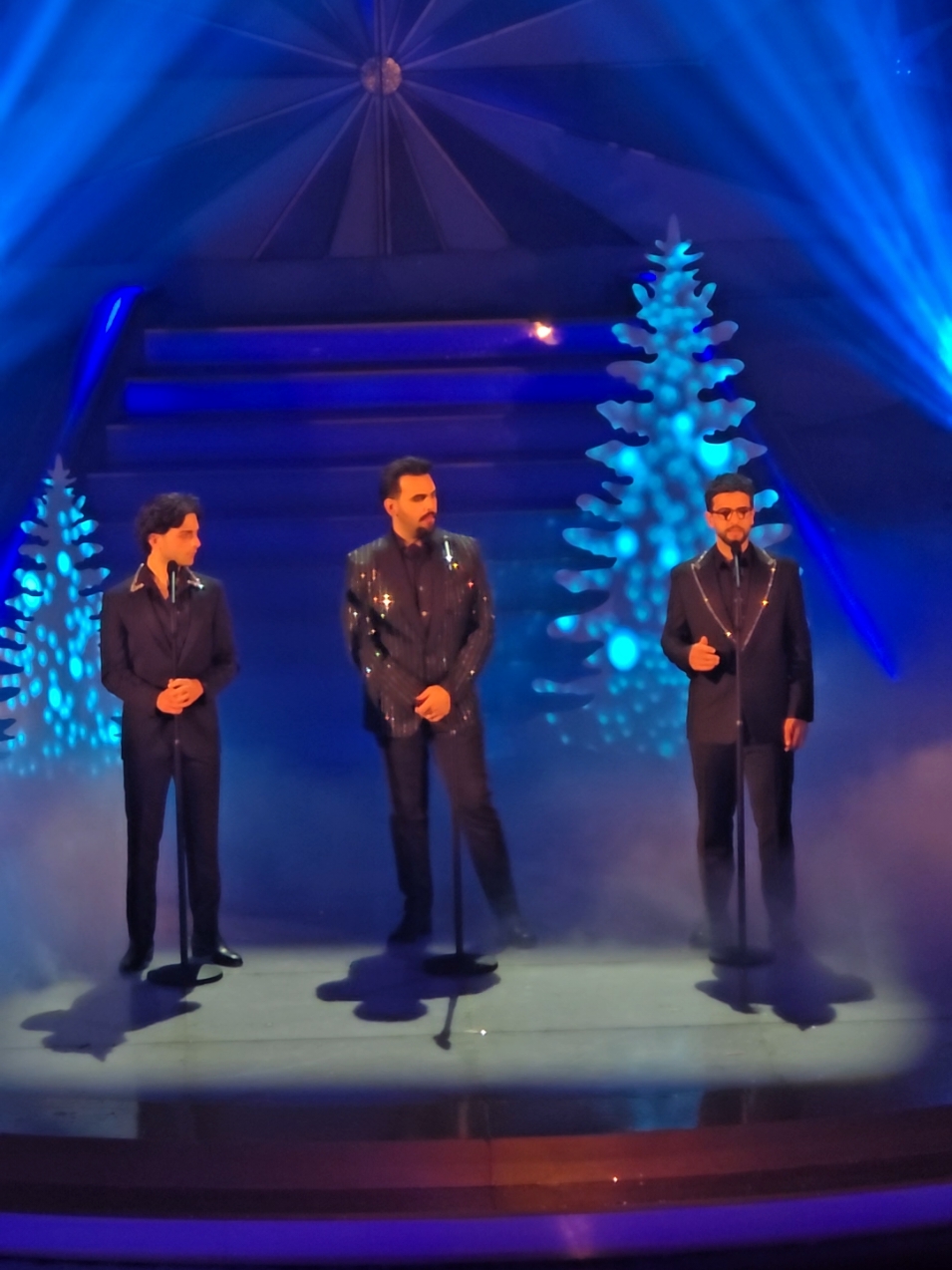 Generalprobe in Suhl zum Adventsfest der 100.000 Lichter @ilvolomusic  #adventsfestder100000lichter #dasadventsfest #suhl #floriansilbereisen #ilvolo #ilvolomusic #adventsfest #generalprobe 