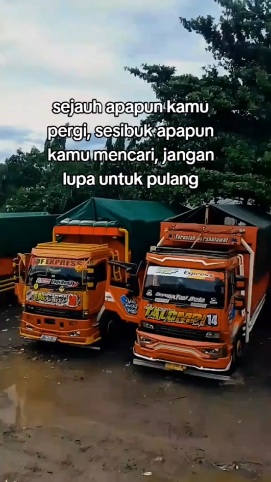 Karena pergi adalah caraku menciptakan rindu 😊 #fypシ #xyzabc #fypシ゚viral  #fusobanyuwangi #pasukantembuspagi  #drivermuda #storytruck #talompi #sopirtruck 