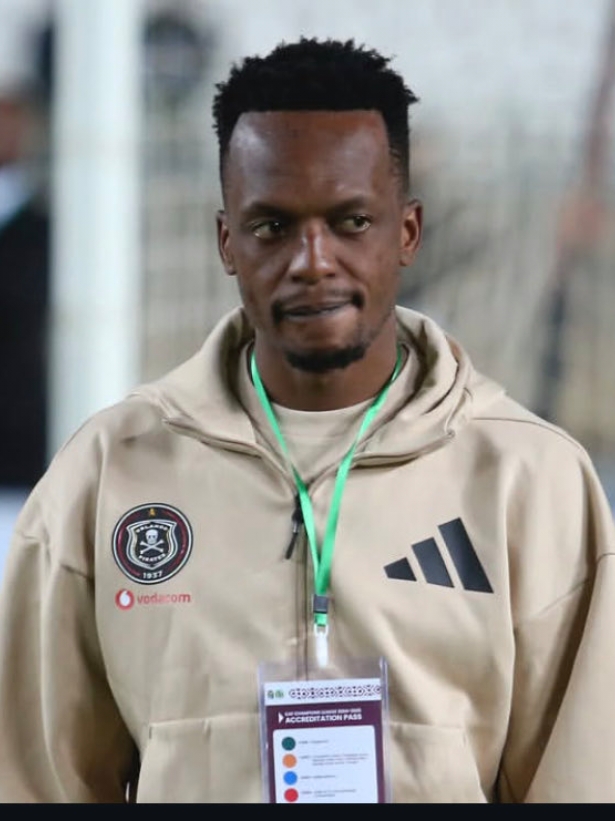 Patrick Tito Maswanganyi uyithwele emagxeni iPirates Maswanganyi vs Stellenbosch, here is a player  @AS Roma   @spursofficial  @GironaFC  @Brentford Football Club   @Reggie Ndlovu  #fyp #orlandopirates #titomaswangayi  #mzantsitiktok🇿🇦  #maswanganyi #jose #reggiendlovu #goodmorning 