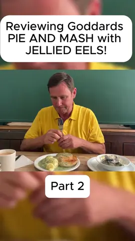 Reviewing Goddards PIE AND MASH with JELLIED EELS #unitedkingdom #pie #mash