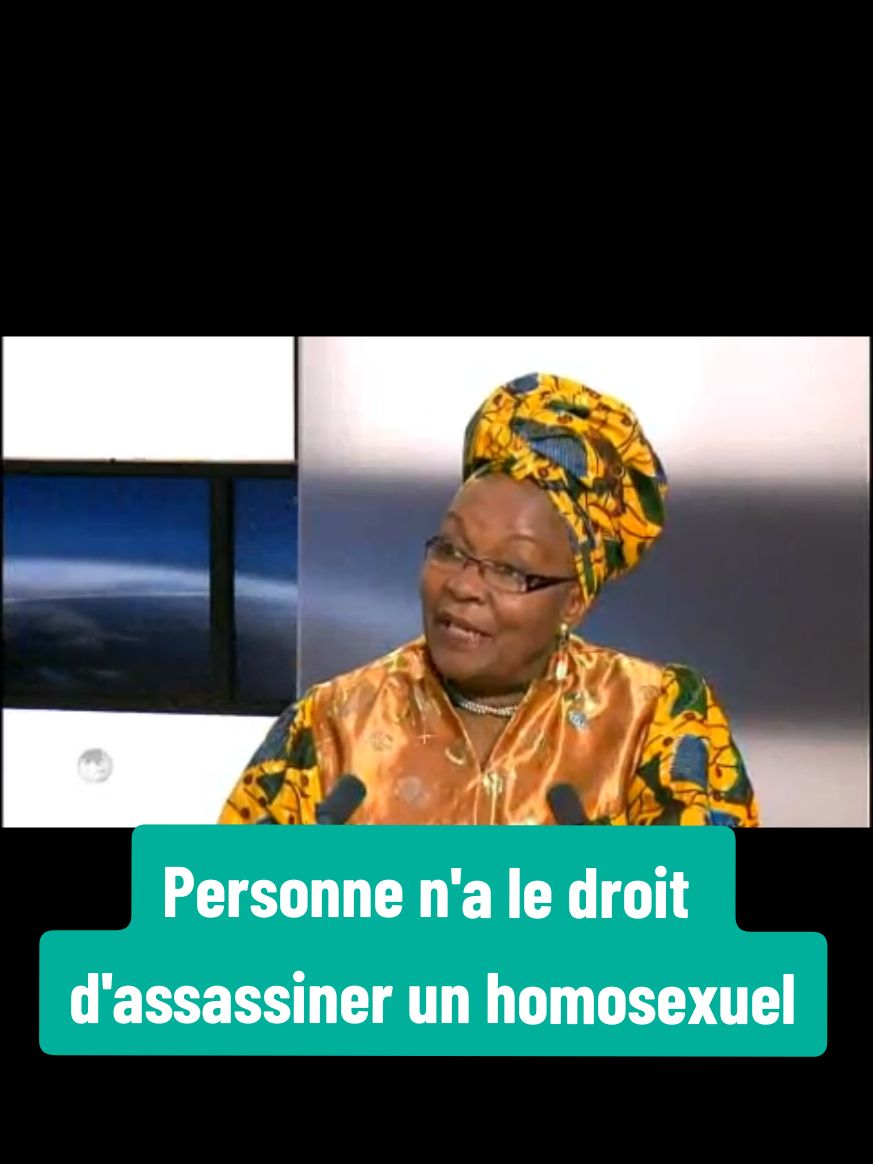 En Ouganda, la justice a condamné à 30 ans de prison Enoch Nsubugua, reconnu coupable du meurtre de David Kato. Ce célèbre militant de la cause gay avait été tué à coups de marteau en janvier dernier. L'Ouganda reste le pays plus répressif à l'égard des homosexuels. #LGBTQ #DroitsHumains #StopHomophobie #AliceNkom #LoveIsLove #ÉgalitéPourTous #Tolérance #RespectDesDifferences #JusticePourTous #NoToHomophobia #camerountiktok🇨🇲aujourd #camerountiktok🇨🇲237🥰 #camerountiktok🇨🇲 #237tiktoker🇨🇲 #237tiktok #cotedivoire🇨🇮 #cotedivoire🇨🇮225 #cotedivoire🇨🇮225s #cotedivoiretiktok  #ouganda🇺🇬 #ougandatiktok🇺🇬 