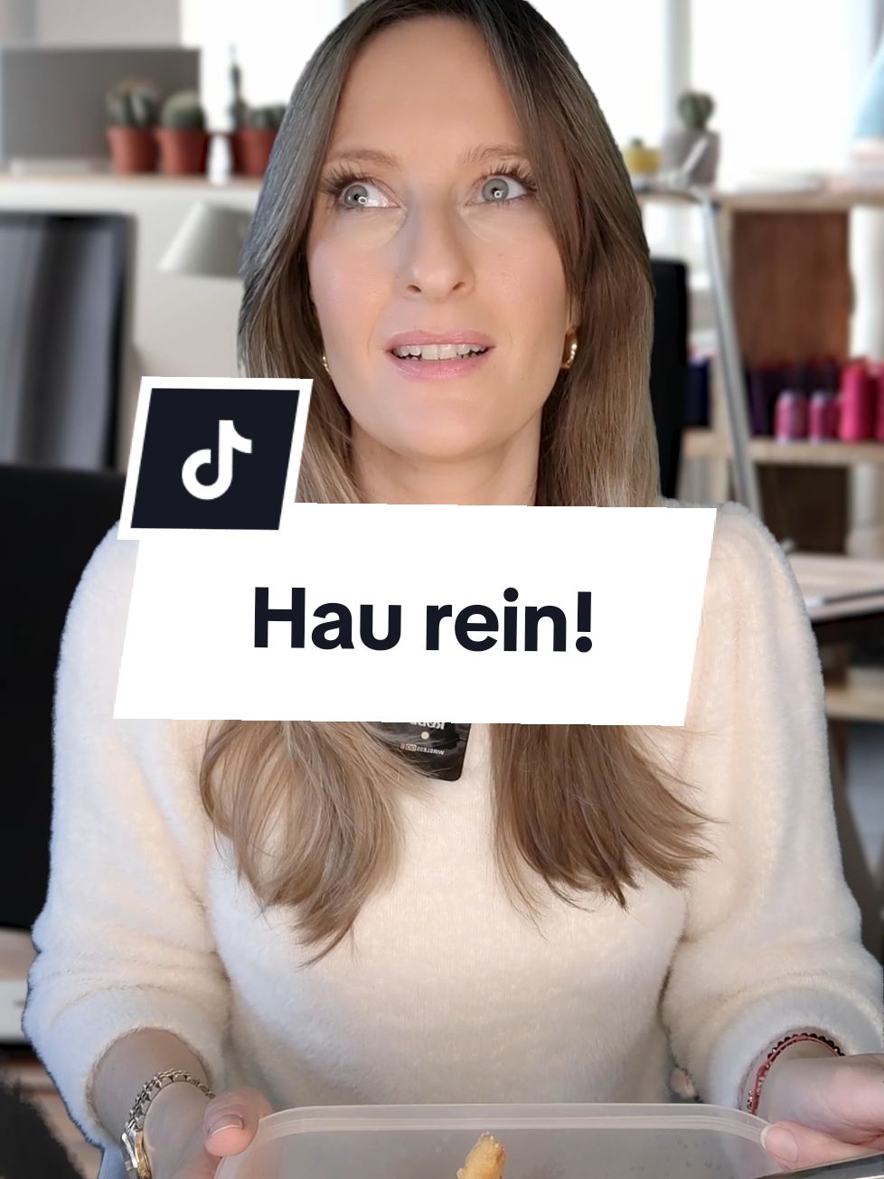 Learn German🇩🇪 with me. Wenn du auf der Arbeit Mittagspause machst, musst du diese Ausdrücke kennen.😄💪🏼🥗 🇬🇧 If you're on your lunch break at work, you'll need these terms.😄🥗