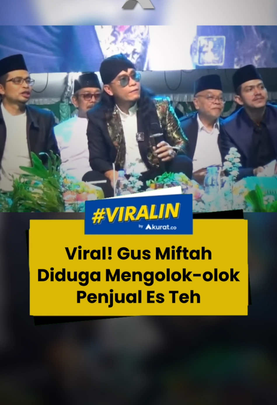 Pendakwah sekaligus Utusan Khusus Presiden Bidang Kerukunan Beragama dan Pembinaan Sarana Keagamaan, Gus Miftah, menuai sorotan dari publik. Ia terciduk memaki dan mempermalukan pria penjual es teh saat dirinya sedang berdakwah di Magelang. Kuasa Hukum Gus Miftah, Herdiyan Saksono, menyebut dirinya telah berkomunikasi dan mengonfirmasi langsung kepada sang pendakwah nyentrik itu perihal video viral tadi. 