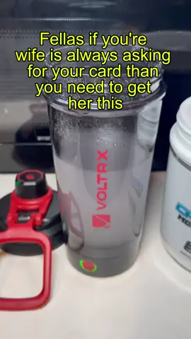 Vaso mezclador recargable para batidos👌🤩 #Voltrx #mixingglass #rechargeable #smoothies #gym #GymTok #gymrat #protein #batidos #electricshaker #voltrx #vasomesclador #batidora #electricshakerbottle #gym #vasomezcladordebatidos #christmasgift #tiktokshop #pageforyou