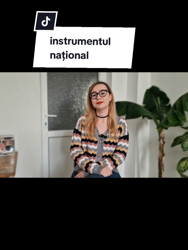 Instrumentul national al României - Buciumul Buciumul, trâmbița sau tulnicul este un instrument muzical tradițional românesc, cu o istorie milenară. Acesta era cunoscut încă de pe vremea dacilor și a romanilor, iar ceva mai târziu, în perioada principatelor, era folosit ca instrument de semnalizare în timpul conflictelor militare. Buciumului este confecționat din lemn de brad, paltin, pin, frasin sau alun, iar lungimea variază între 1,3 și 3 metri. Instrumentul mai este folosit şi de ciobani, pentru comunicare în zonele împădurite, dar și pentru călăuzirea animalelor. #instrument #ziuaromaniei #1decembrie #traditional #traditie #romania #national 