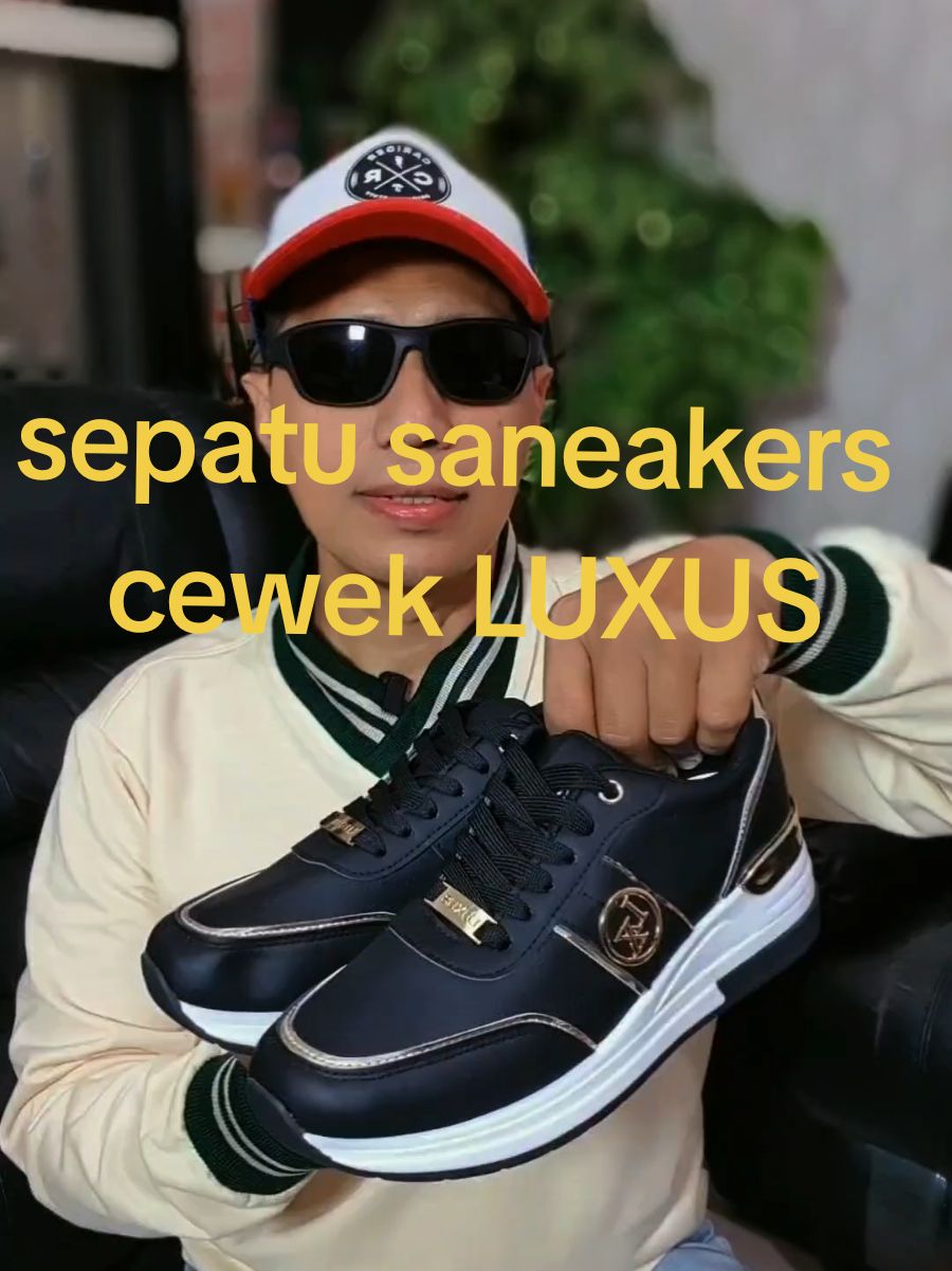 sepatu sneakers buat cewek #sepatu #sepatusneakers #sepatusneakerscewek #promoguncang1212 #fyp 