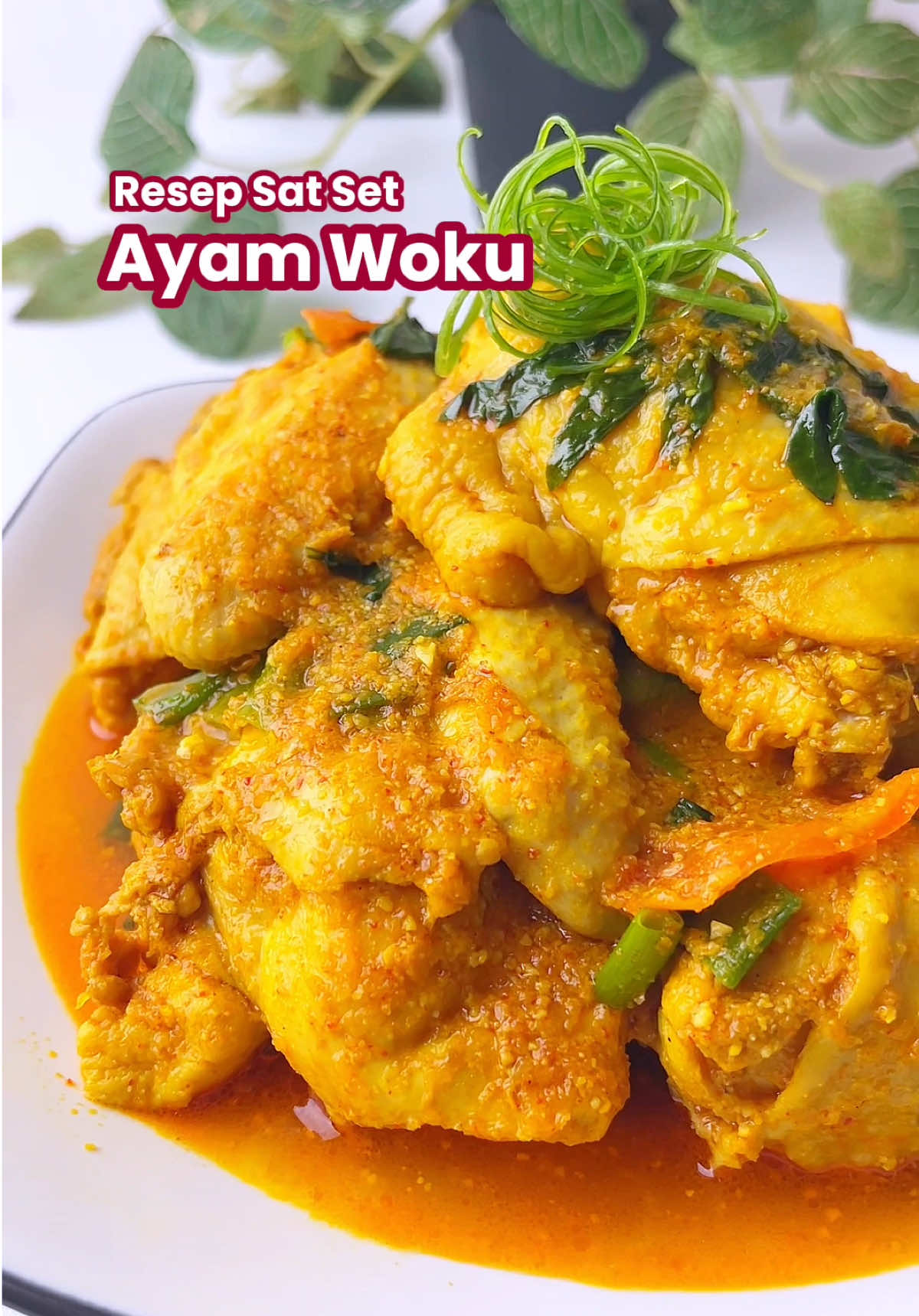 Save Aja Dulu ❤️ - Resep Ayam Woku 🫶🏻 Salah satu resep ayam berbumbu yang enak tanpa menggunakan santan  - Ayam Woku - Bahan Marinasi Ayam : 700 gr ayam (potong 8) 1 1/2 sdt Desaku Kunyit Bubuk 1 1/2 sdt Garam 1 sdm air Bumbu Halus : 8 siung bawang merah 4 cm jahe 3 butir kemiri 1 sdm Desaku Cabe Bubuk 6 sdm air Bahan Lainnya : 1 lbr daun pandan 1 batang sereh 5 lbr daun jeruk 300 ml air 1 buah tomat 1 bungkus Desaku Bawang Putih Bubuk 1/2 sdt Ladaku Lada Bubuk 1 batang daun bawang 1 genggam daun kemangi 1/2 sdm jeruk nipis peras Yuk cobain bikin juga di rumah 👌🏻 #ayamwoku_pedasmenyala #ayamwoku #resepayam #olahanayam #olahanayamalun