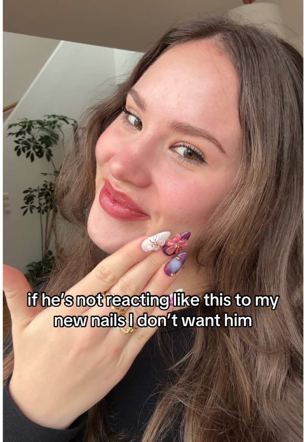 only acceptable reaction 🤭 #boyfriend #newnails #couplegoals #princesstreatment 