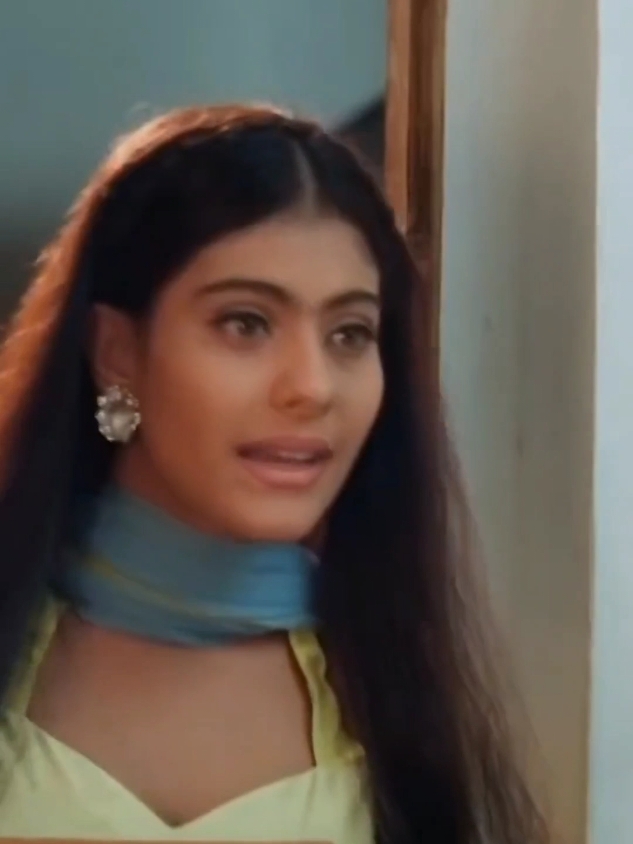 Menurutmu 1 / 10 kecantikan kajol di era 90 hingga early 2000'an ada di nomor brpa?  #bollywood #kajol 