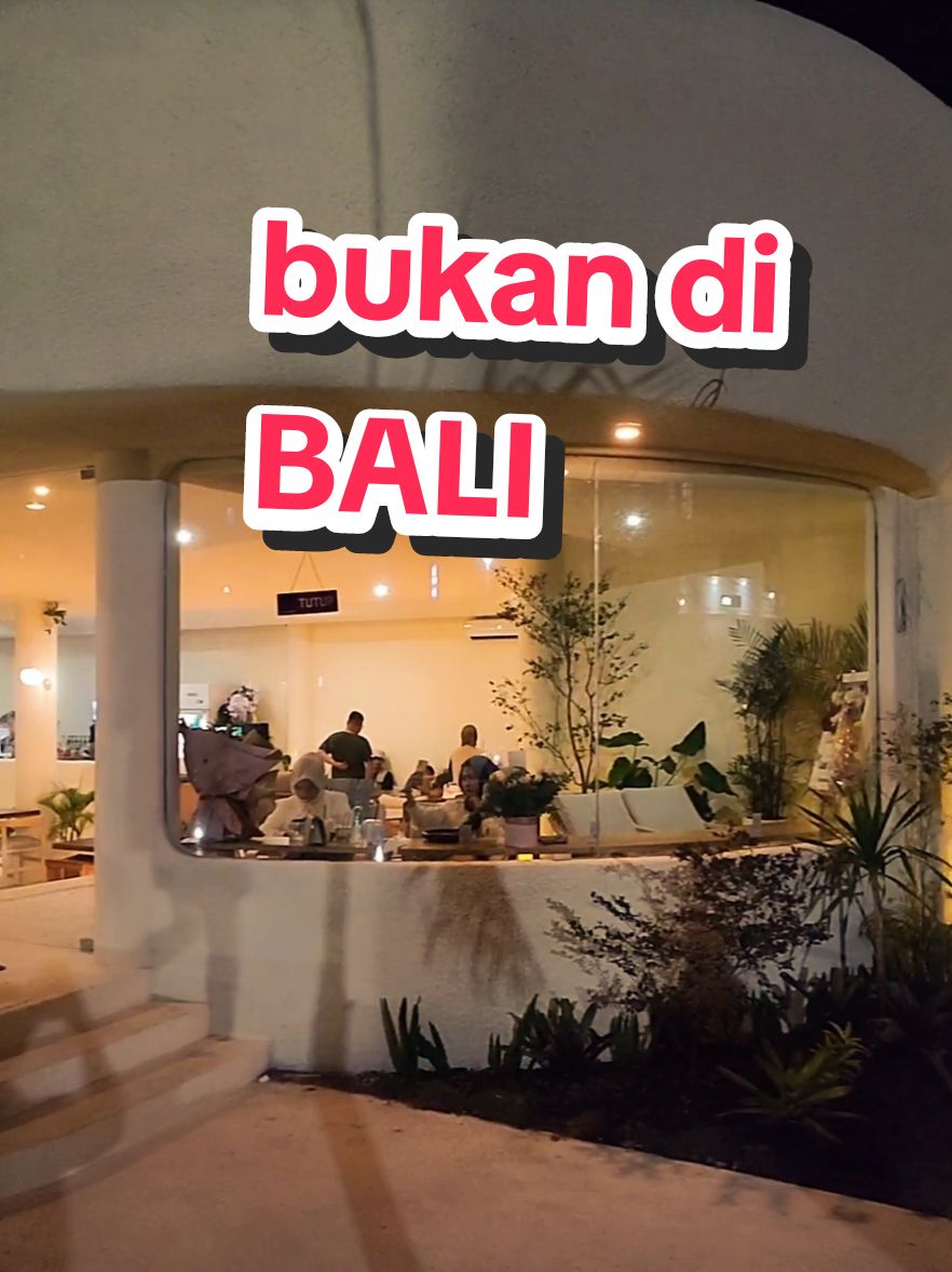 BUKAN DI BALI NIH #kuliner #kulinerlampung @enjoylaidback 