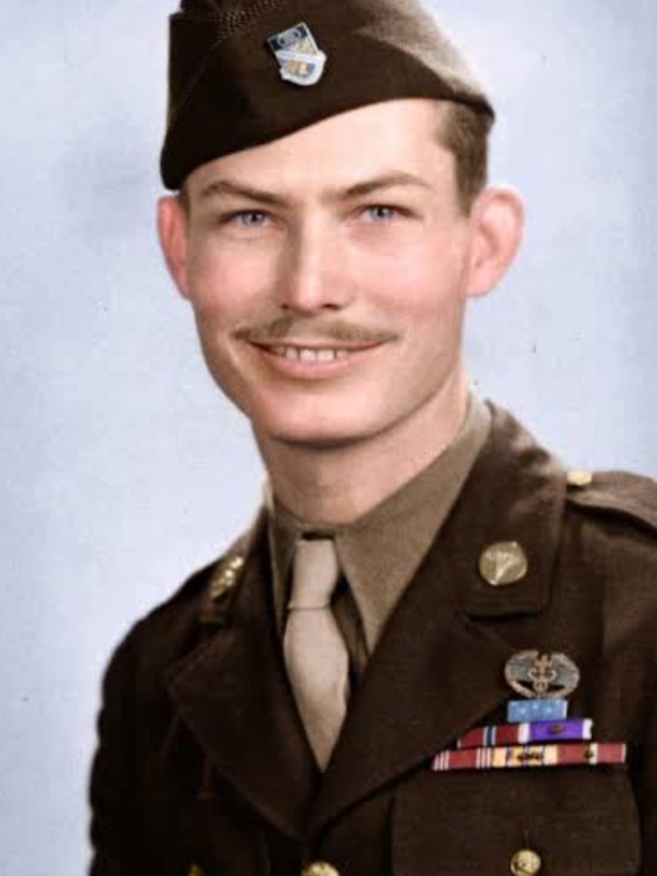 Hacksawridge | Desmond Thomas Doss adalah kopral Angkatan Darat Amerika Serikat yang berdinas sebagai dokter perang di unit infanteri pada Perang Dunia II. Atas keberaniannya dalam Pertempuran Okinawa, ia menjadi penolak wajib militer bernurani yang menerima Medali Kehormatan. Penghargaan militer tertinggi di Amerika Serikat tersebut diberikan atas tindakan heroik Doss semasa Pertempuran Okinawa pada 1945, di mana ia seorang diri menyelamatkan 75 prajurit yang terjebak dari atas tebing Hacksaw Ridge setinggi 122 meter. #worldhistory #fyp #xybca #ww2history #hacksawridge #desmonddoss #jjkedit 