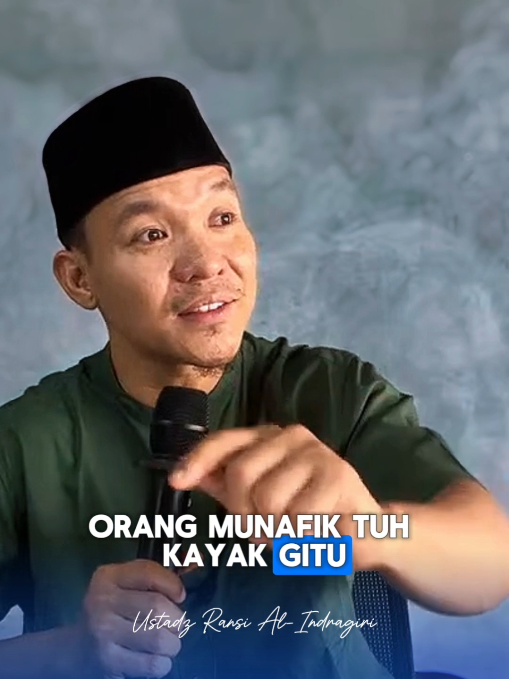 Sikap Wanita Shalihah | 🎙Ustadz @ransi_alindragiri .  .  .  #bismilahfyp #wanitashalihah #istrisholehah #tiktok #tiktokdakwah #tiktokviral #ustadzransialindragiri #ustadzransi #dakwahustadzransi #ilmu #ilmuagama #islami #islamic_video 