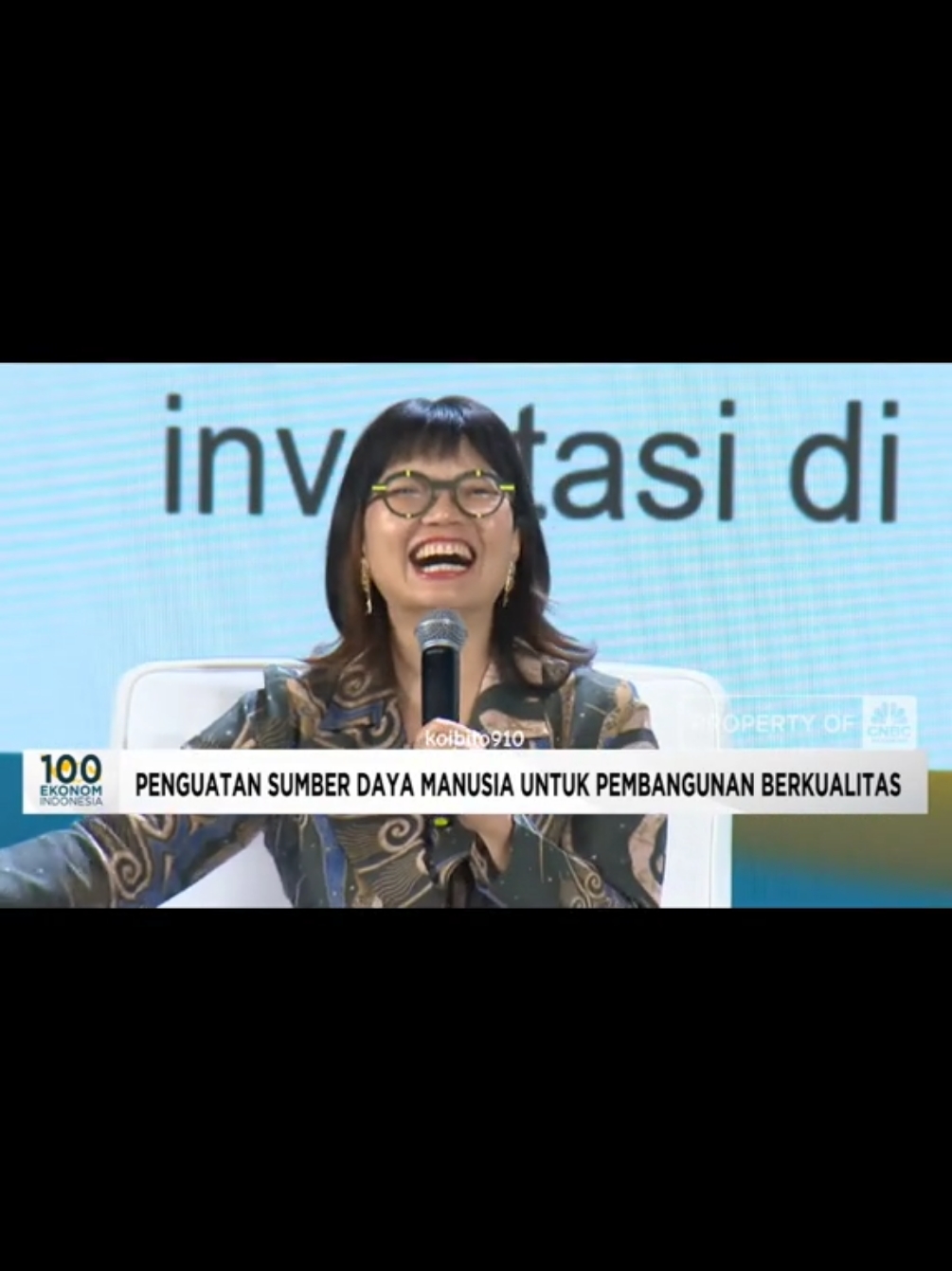 Di acara ngasih pemaparan ❎ Di acara ngasih pertanyaan ✅ Profesor Stella lagi collects idea and solution ini sih😍😍 survey sebelum melangkah ambil kebijakan komprehensif. semua stake holder diajak bersatu dalam membuat model sistem riset baru 🙌✨ Yg lain dtg pemaparan, terus dapat pertanyaan. Ibu wamen datang membawa pertanyaan dan berujung diskusi 😍Keren bu wamen✨😍 #stellachristie #profstellachristie #diktisainstek #wamendiktisaintek #kabinetmerahputih 