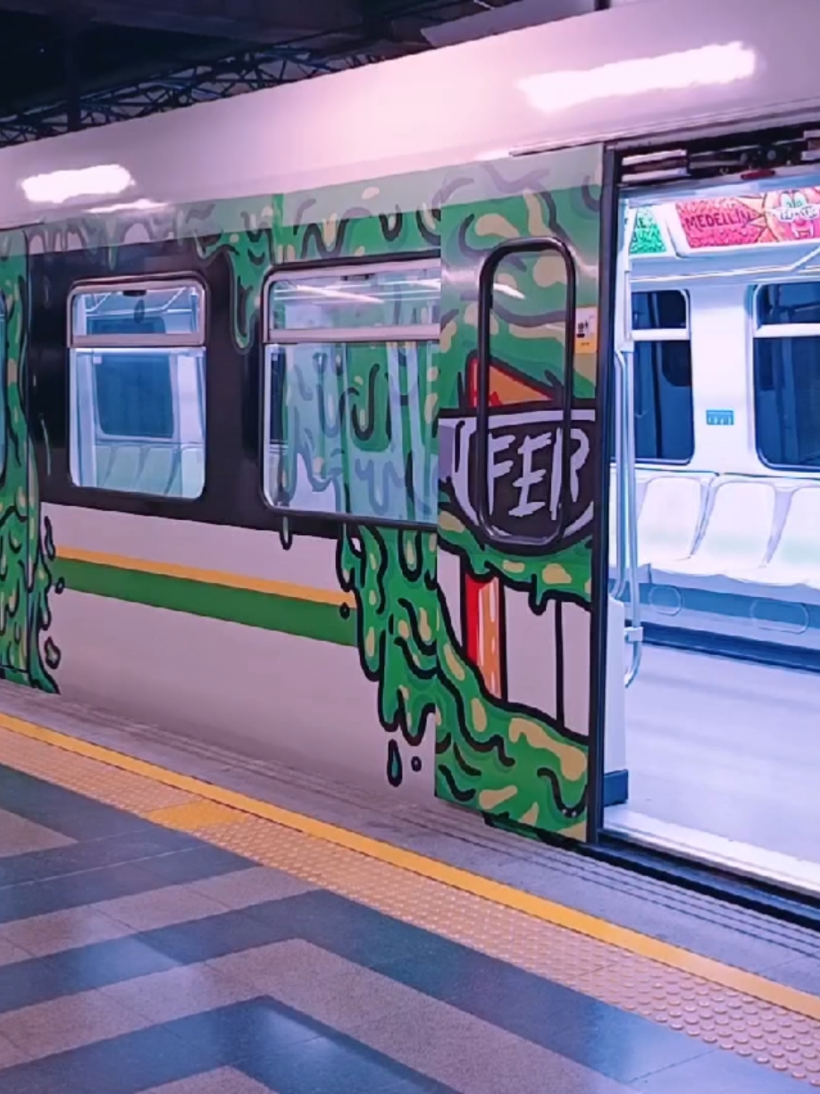 Tren Ferxxo  #feid #metrodemedellin #metromedellin #foruyou #feidmedellin #colombia #medellin #medellincolombia 