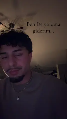 Giden gitmisdir zaten 🧍🏽 #hamza #singing #turkish #bendeyolumagiderim #sezenaksu #foryoupage #fyp 