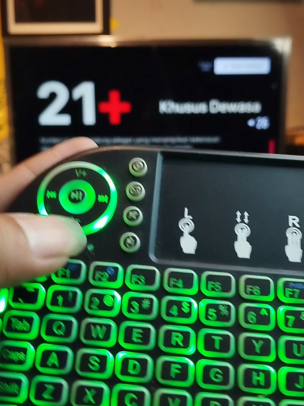 Membalas @adhytulak  Mini keyboard pintar 🔥#smartkeyboard #minikeyboard #minikeyboardwireless #keyboardsmarttv #keyboardandroid #rgbkeyboard #remotetv #keyboardhp 