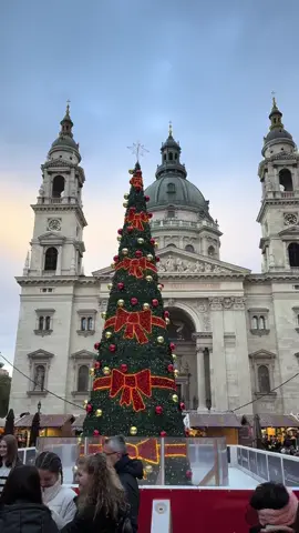 Christmas Markets of Budapest ❤️❄️🎄 Video by @Norbert Lepsik  #budapest #budapesthungary #budapestguide #budapesten #budapesttips #budapesttravel #hungary #budapest🇭🇺 #budapestvibes #budapestchristmas #visitbudapest #budapestwinter #budapestchristmasmarket 