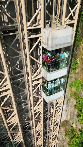 #zhangjiajie #Bailong sightseeing elevator -326 meters#bailong elevator#Human province#china 