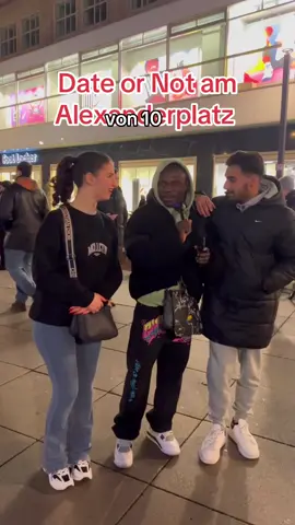 Blind Date am Alexanderplatz #blackboyo0❤️💙💜💚😍 #blackboyo0 ##blackboyo0❤️❤️🥰✅ 