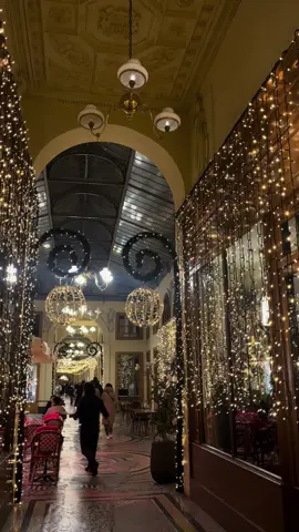 it's time ✨ #christmas #decoration #paris #lights #christmastiktok #beauty #nostalgia