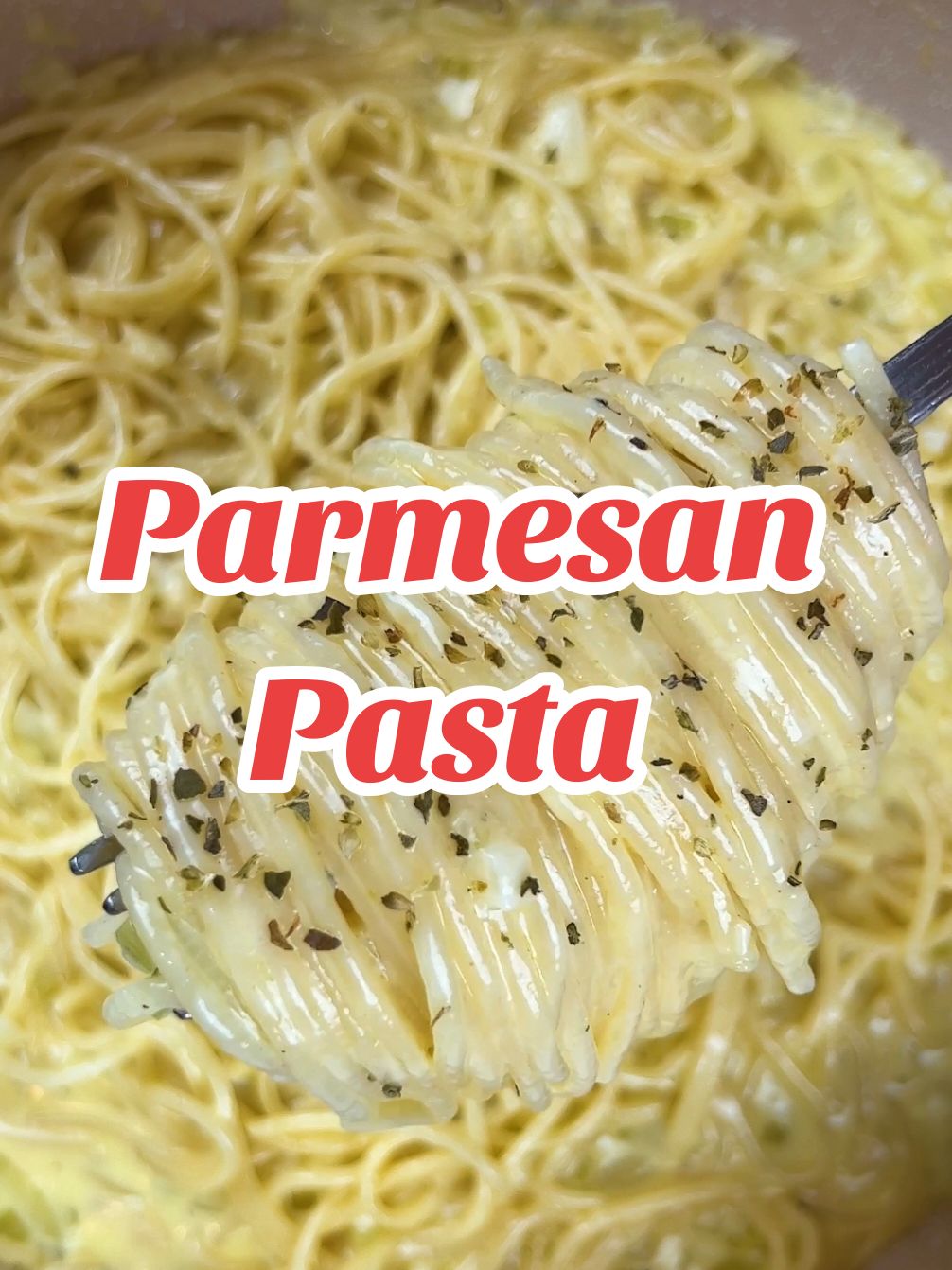 Parmesaaaaan🧀🤤 What could actually beat Parmesan cream with pasta?! It's simply the best, and sooooo easy to make, YOU HAVE TO TRY IT! Don't hesitate to give it a twist with a lot of pepper, it goes really well with Parmesan cheese😉 Ingredients: Spaghetti Parmesan Butter Heavy cream Onion Garlic Salt & pepper Enjoy✨ Full measurements and instructions are in my Pasta Cookbook 🔥 #delicious #food #pasta #foodporn #cooking #FoodTok 