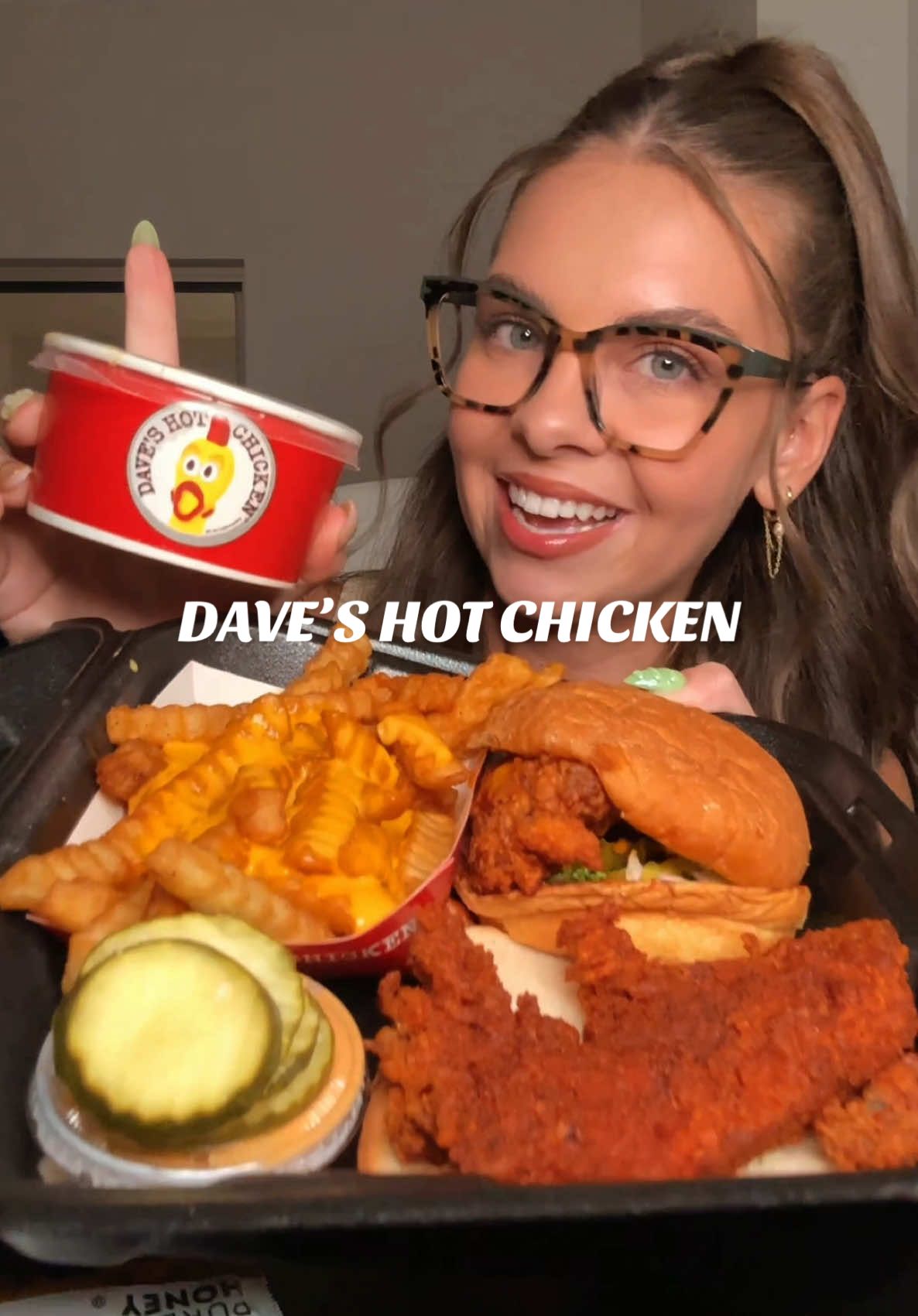 MEDIUM SPICE TENDER + PICKLE + HONEY + DAVE’S SAUCE = PERFECTION 👀❤️‍🔥😋 #daveshotchicken #daveshotchickenmukbang #Foodie #crunchyasmr #foodasmr #friedchickenmukbang #nashvillehotchicken #macandcheese #davessauce #cheesefries #spicychicken #chickentenders #daveshotchickenreview #satisfyingfood #fypviral #chickentenders 