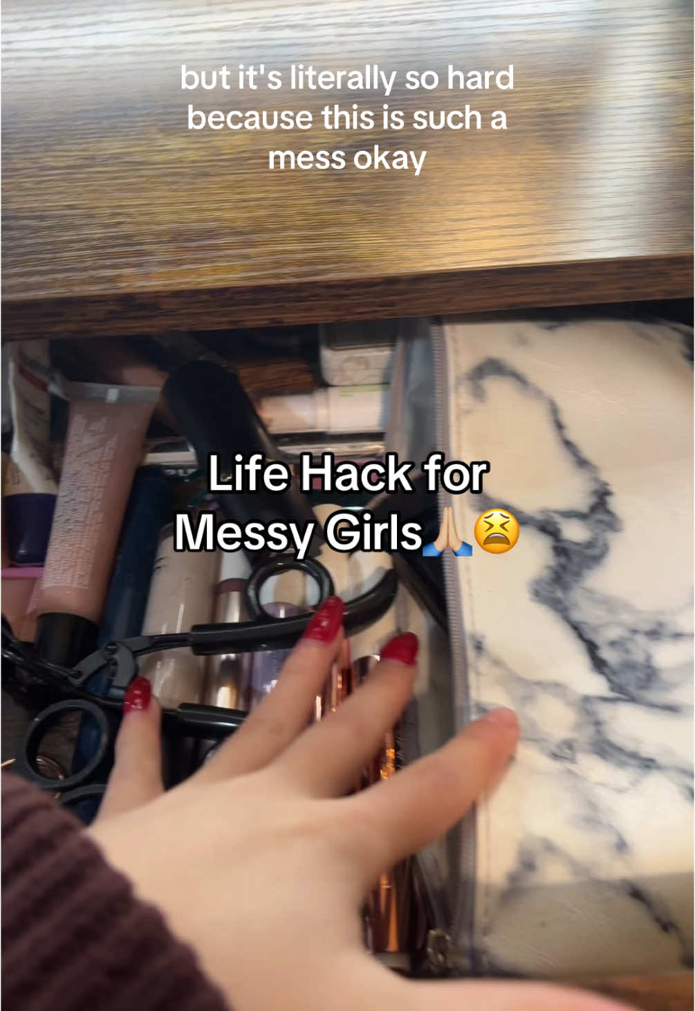 easiest way to stay organized as a messy girl #organize #messygirl #vanity #LifeHack #lifehacks #tiktokholidayhaul 