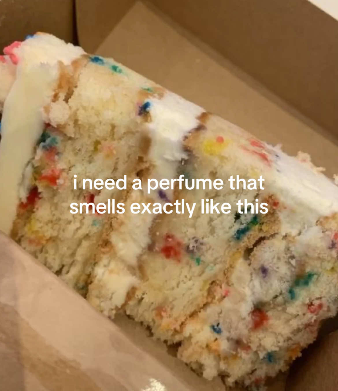 🧁 #birthdaycake #funfetticake #funfetti #cakescent #gourmandperfume  #birthdaycakescent #scents #perfumetiktok #fyp #perfume 