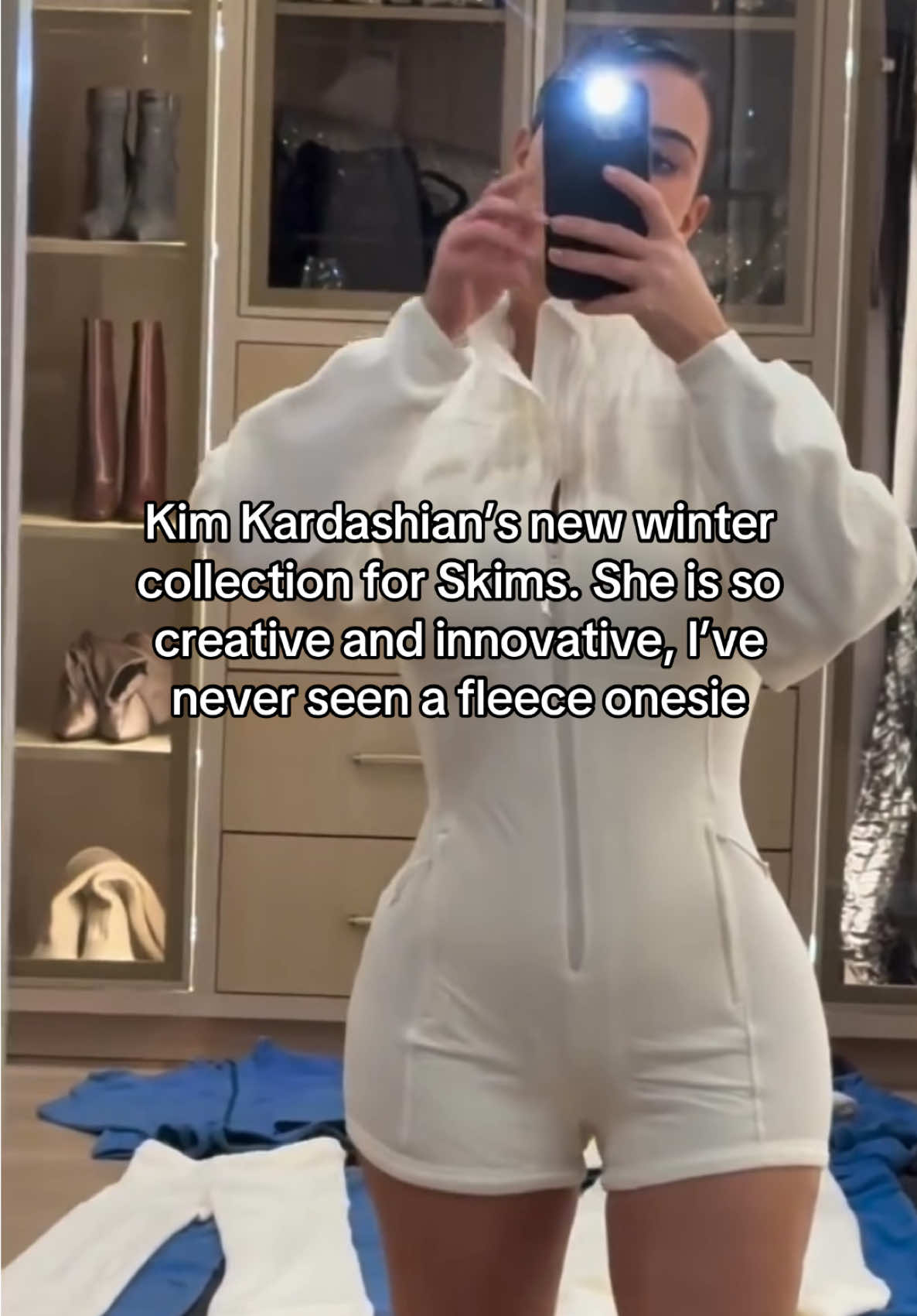 Skims is Kim’s best idea #skims #kimkardashian #winteroutfits #kardashians #thekardashians #skiing 