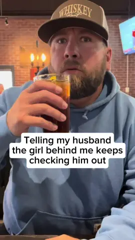 She totally saw him 🥴🤣 #funnyhusband #hayleyandmo #funnycouples #relatable #funnywife #marriagehumor @Mo 