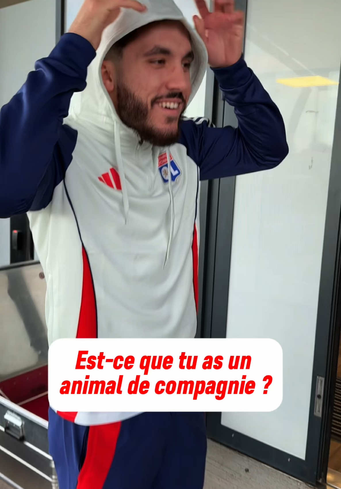 Quel est ton animal de compagnie ? 🐈🐶🔴🔵 #ligue1 #lyon #bts #pets 