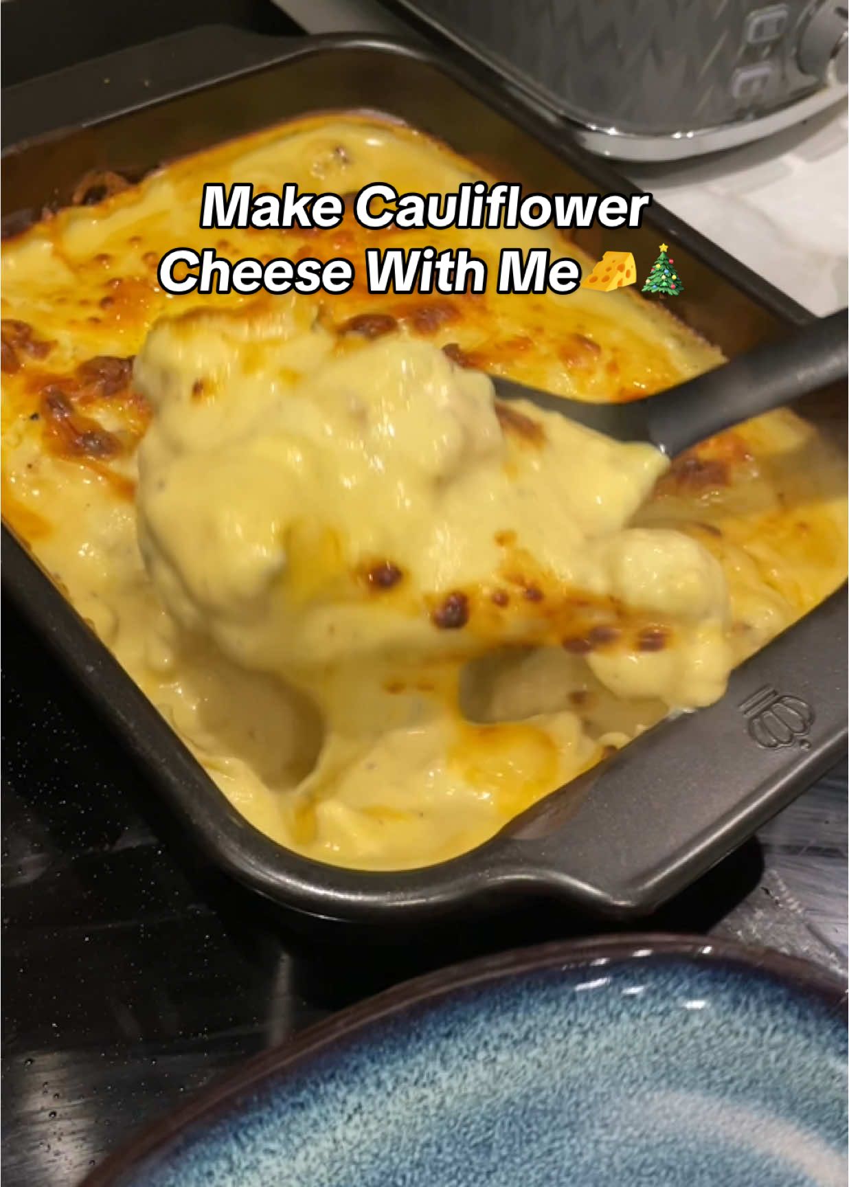 Make Cauliflower Cheese with me for Christmas Season 🧀🎄 - 1 large cauliflower - 50g flour - 60g butter - 1tsp chopped thyme, removed from stem - 650ml milk - 100ml double cream - 1tsp nutmeg - 1tsp whole grain mustard - 3tsp English mustard - 100g sharp cheddar - 50g gruyere - 50g cream cheese - 1tsp mixed herbs - 1tsp paprika - 1tsp pepper - Salt - Cheese for top #fyp #foryou #foryoupage #cauliflower #cauliflowercheese #cauliflowercheeserecipe#christmas  #christmasdinner #christmasrecipe #cookwithme #cooking #cookingvlog #christmasday #roast #roastdinner #christmasroast #christmasroastdinner 