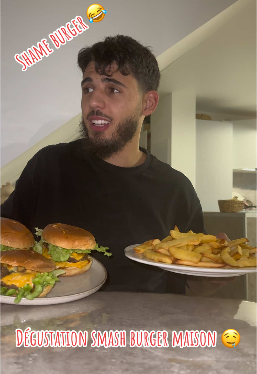 On ouvre un fast food ? 😂🍔 #degustation #pourtoi #food #muckbang #eat #foodtest #streetfood #humour #comedy #moulayetsoumfood #burger #smashburger 