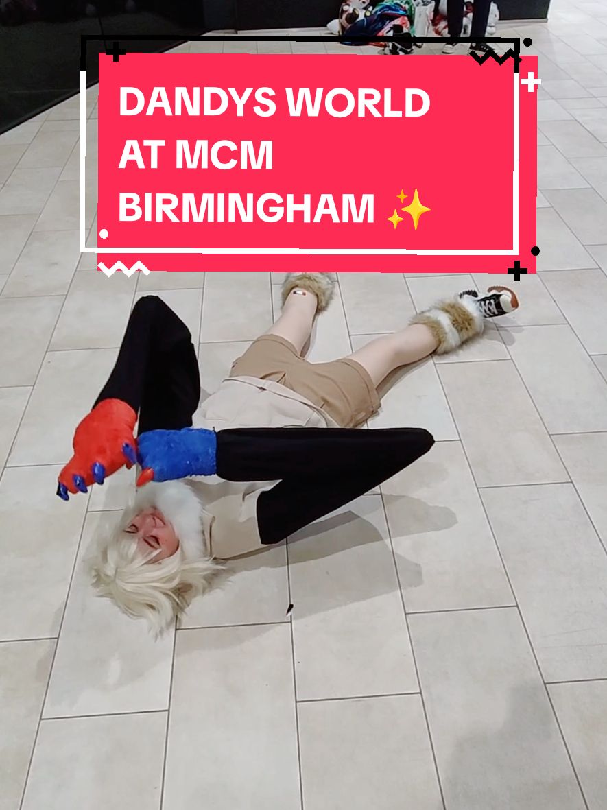 Dandy's World and Helluva Boss at @MCM Comic Con !! 🫶✨  @annie @sylphncosplay  @Squishy @Pig Princess  #mcmbirmingham #dandysworld #dandysworldcosplay #helluvaboss #robloxfyp #cosplayinpublic 