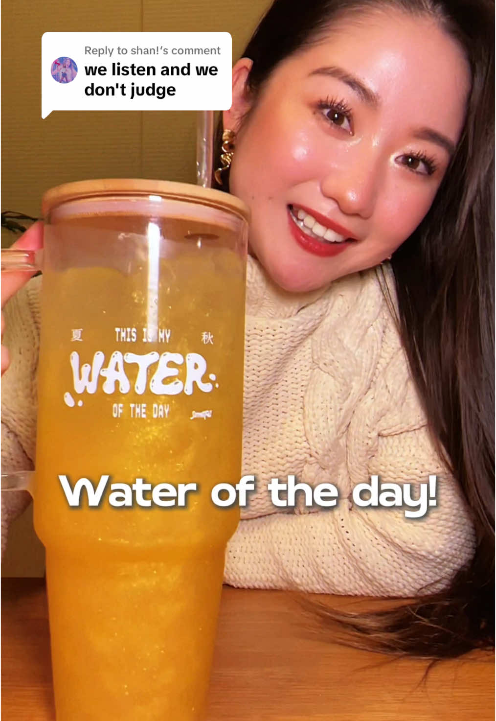 Replying to @shan! NEVER judge a girl on how she hydrates herself🤭 anyway, let’s motivate ourselves to get back to work after a long weekend with this water🥰 how was y’alls thanksgiving holiday?!🩷 any drama or gossip to share?😙 #summerfallsake #sake #drinktok #summerdrinks #wateroftheday #watertok #sparklingsake #water #stayhydrated #drinkwater #waterrecipe #flavoredwater