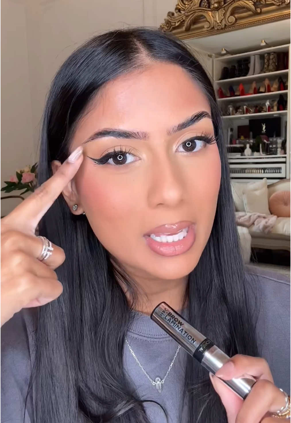 Laminated brows are easier than you thought 👀 @L’Oréal Paris  #lorealpartner #browlamination #lorealparis #makeupreview #browtutorial #featherbrows #browgel 