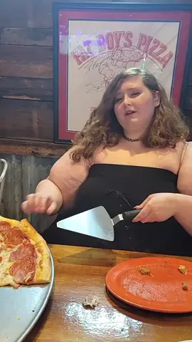 Pizza time ❤️ your favorite fatgirl 😍 #ssbbwlover 