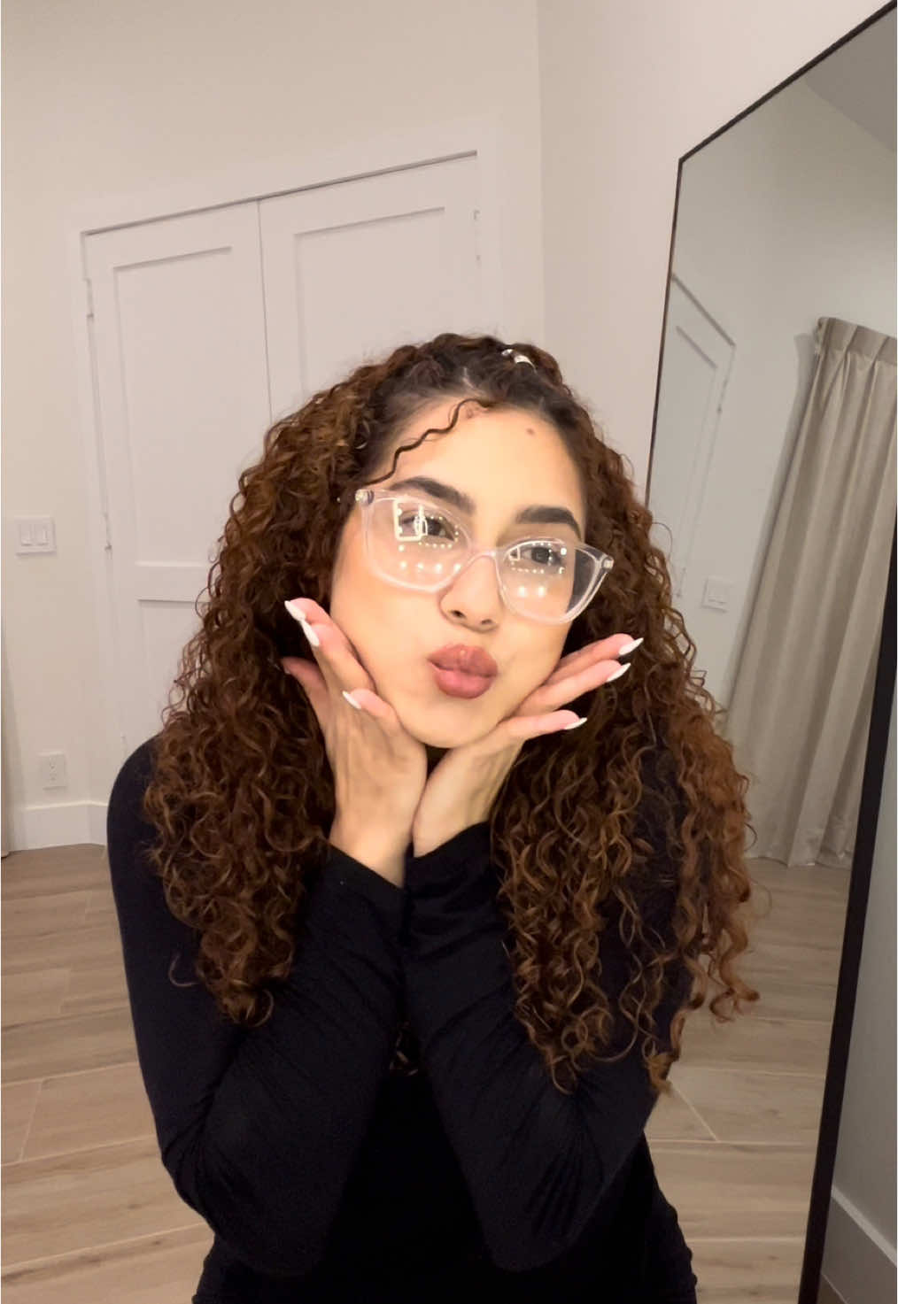 Quick easy Curly hairstyle 🤎✨ @GarnierUSA #curlyhair #naturalcurlyhair #easyhairstyle #fypシ #creatorsearchinsights 