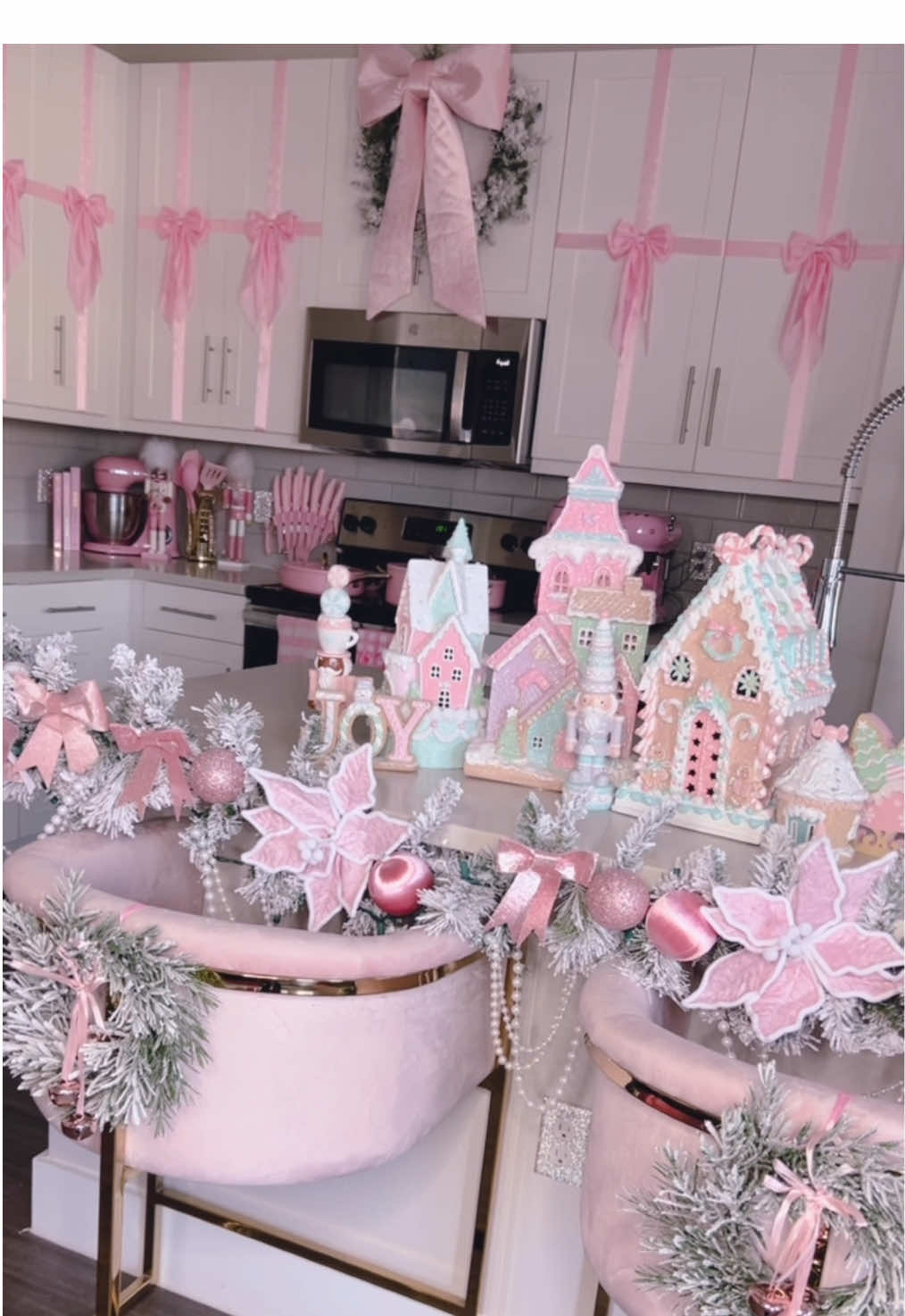 My gingerbread collection 🎄🎀🦢❄️🩰🪞🪩 @AtHomeStores #fyp #foryou #foryoupage #viral #pinkmas #pinkchristmas #pinkkitchen #pinkapartment #pinkchristmasdecor #christmastok #athome #christmasdecor #coquettechristmas #pinkaesthetic #pinkamazonfinds #pinkfinds #pinkroom #girlychristmas #girlygirl #girlyaesthetic #girlytok #pinktok #glamdecor #christmasdecorating #barbie #girlypop #bowcabinet #nutcracker #nutcrackerballet 