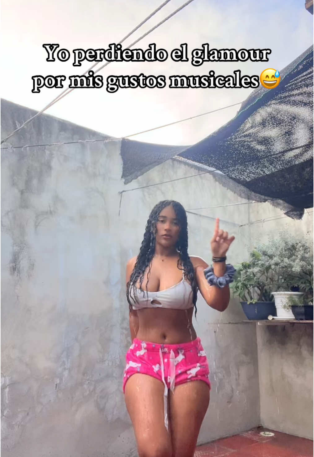 Jajaja si soy cuando escucho una champetica🤣 #baile #champeta #parati #viral_video 