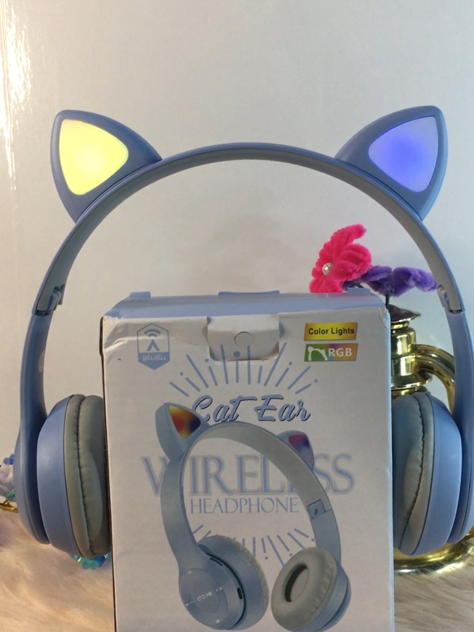 Cat Ear Wireless Bluetooth Headphones with LED lights 🥰✨ #headphones #Cat #wireless #earbuds #fyp #FYP #foryoupage #foryou #tiktok #affiliatemarketing #giftideas #gift #christmasgift